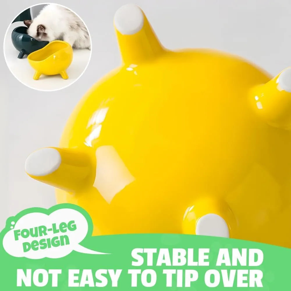 Ceramic cat food bowl with four legs, rounded arc shape, in green or yellow, small and large sizes