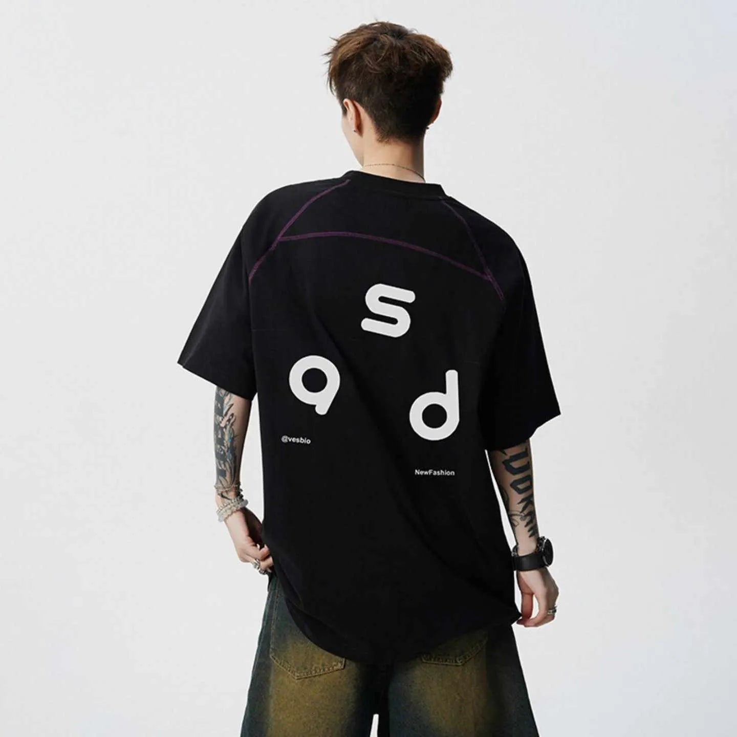 Cotton letter print short-sleeve T-shirt, loose fit round neck, available in black, white, sizes M to 2XL