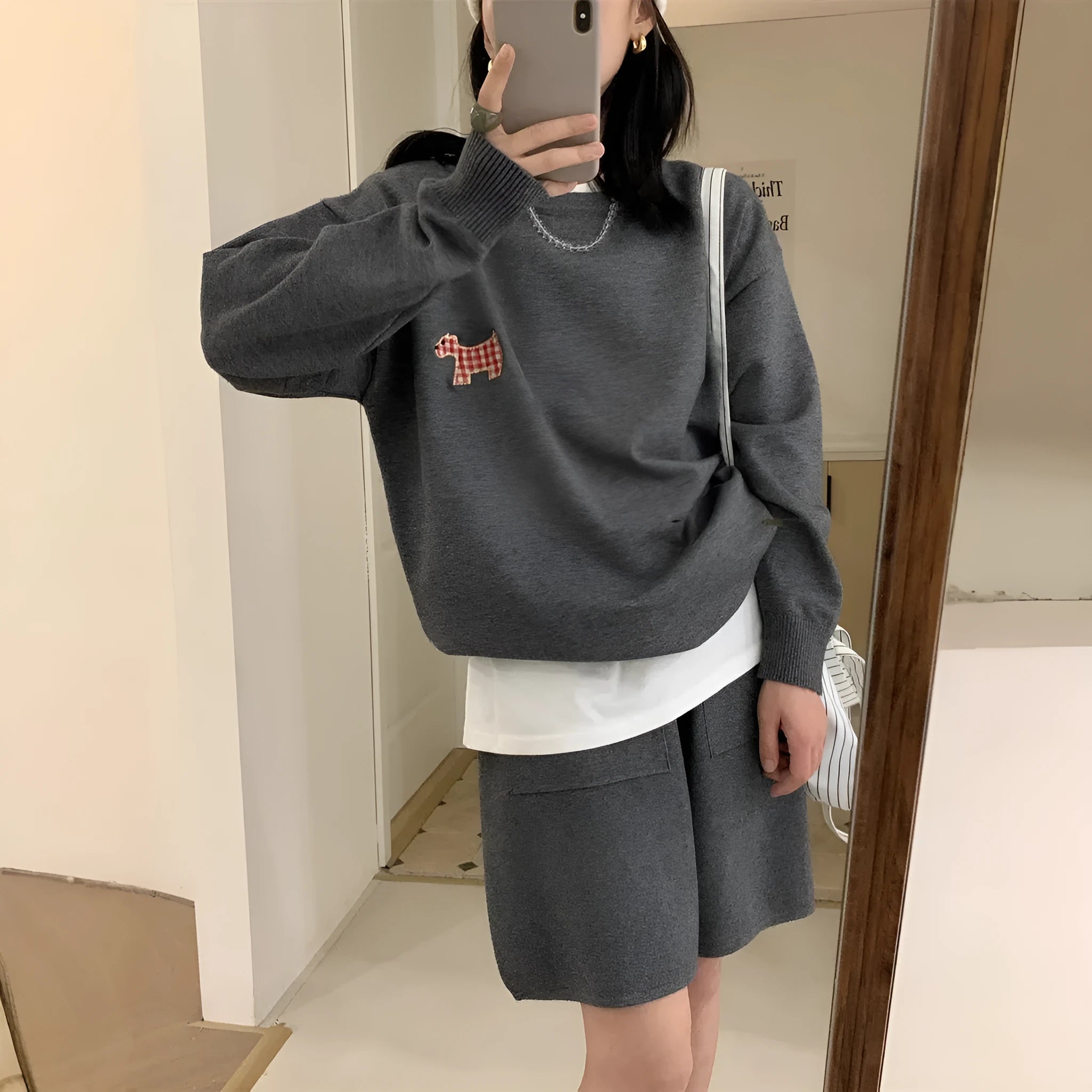 Women's milk blue knitted sweater and shorts casual suit with animal embroidery.