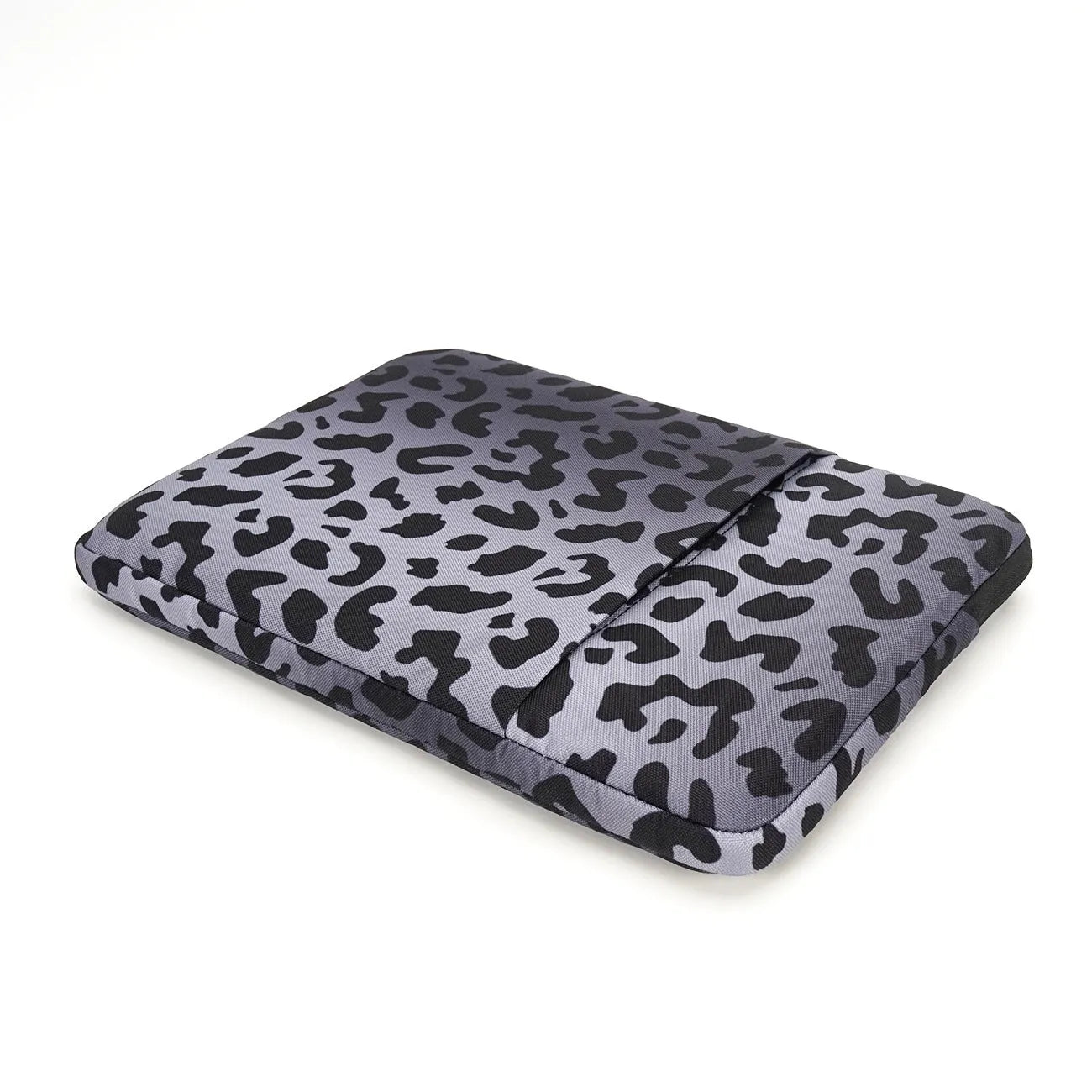 Leopard print laptop sleeve for 13-inch 14-inch 15.6-inch and 16-inch laptops.