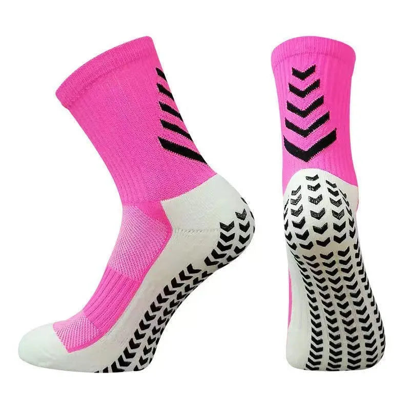 Men's athletic socks with geometric pattern and non-slip silicone grip for football and running