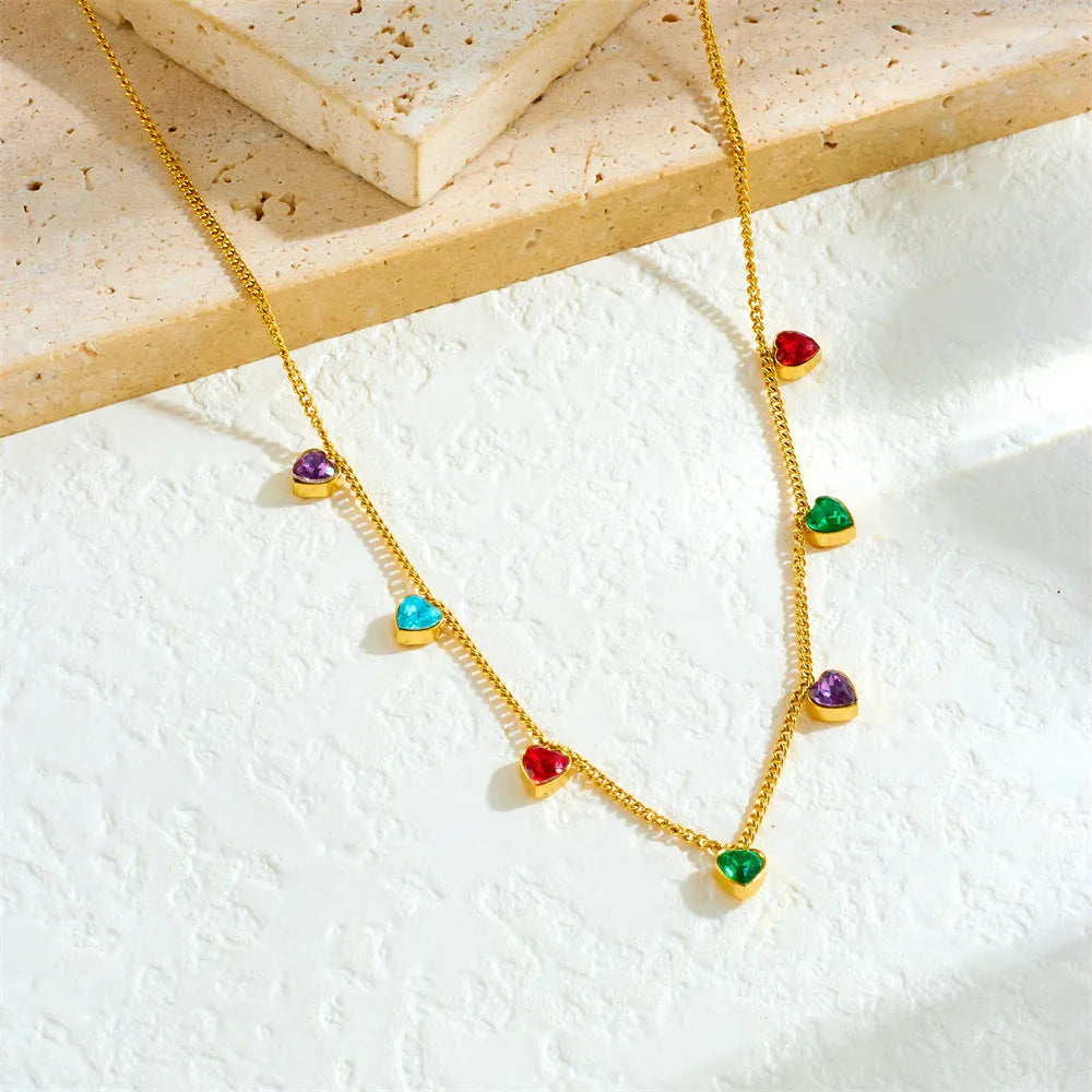 Women's gold-plated stainless steel heart necklace with adjustable chain length