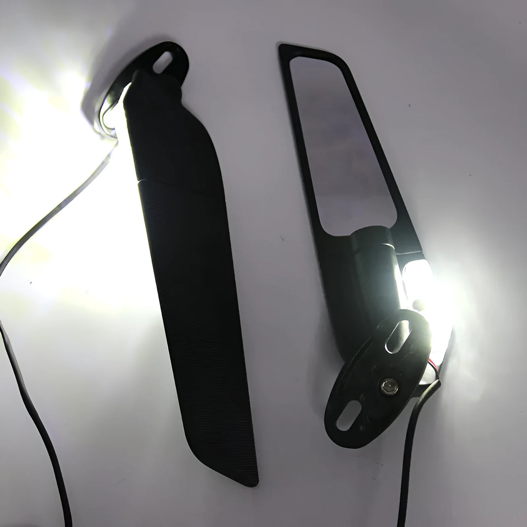 Motorcycle rearview mirror reflector with yellow light and convex lens