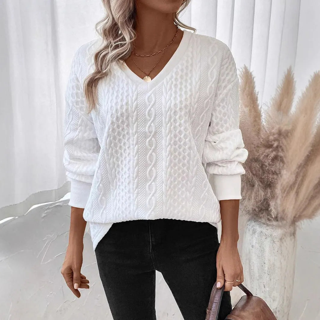 Milky white loose t-shirt with 3D pattern detail on polyester fabric, long sleeve casual wear