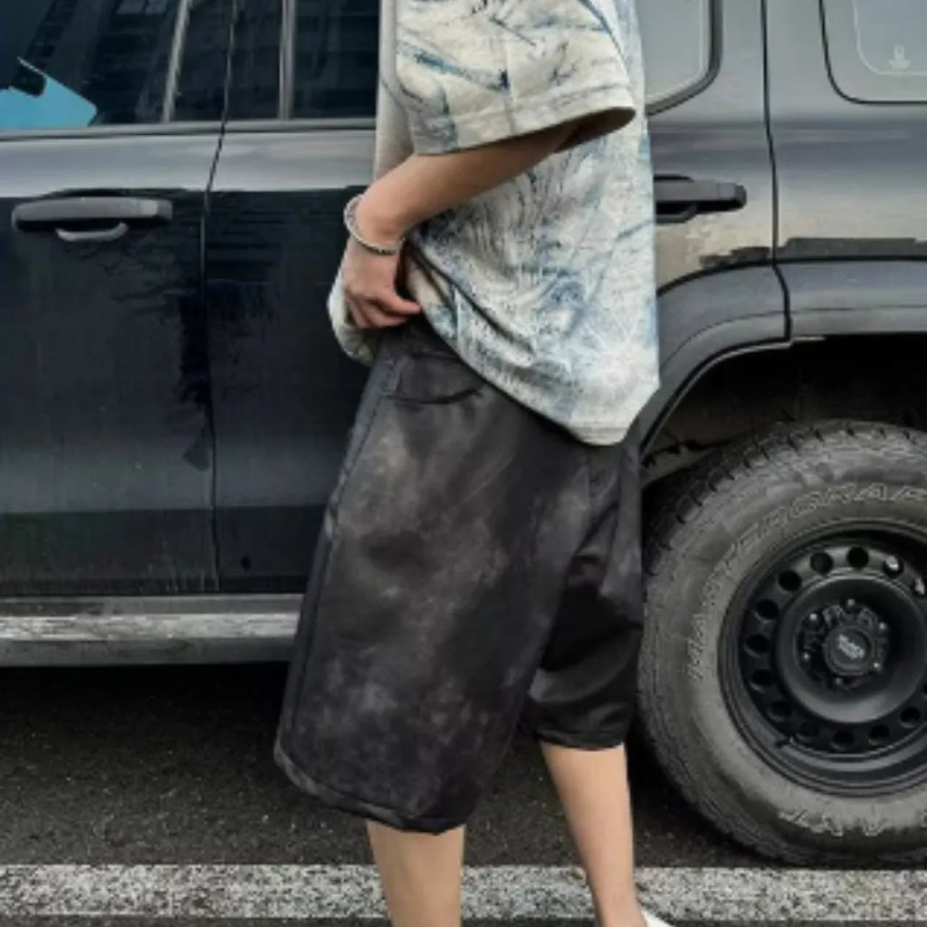 Korean style loose fit t-shirt with tie-dye print and washed aging effect on polyester fabric