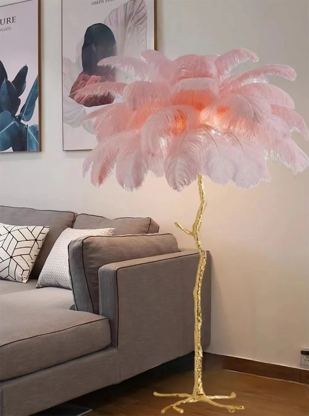 Decorative resin feather floor lamp with 32 feather details measuring 170cm tall