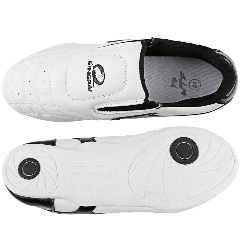 Children's black and white Taekwondo shoes with soft bottom and widened PU leather upper for training