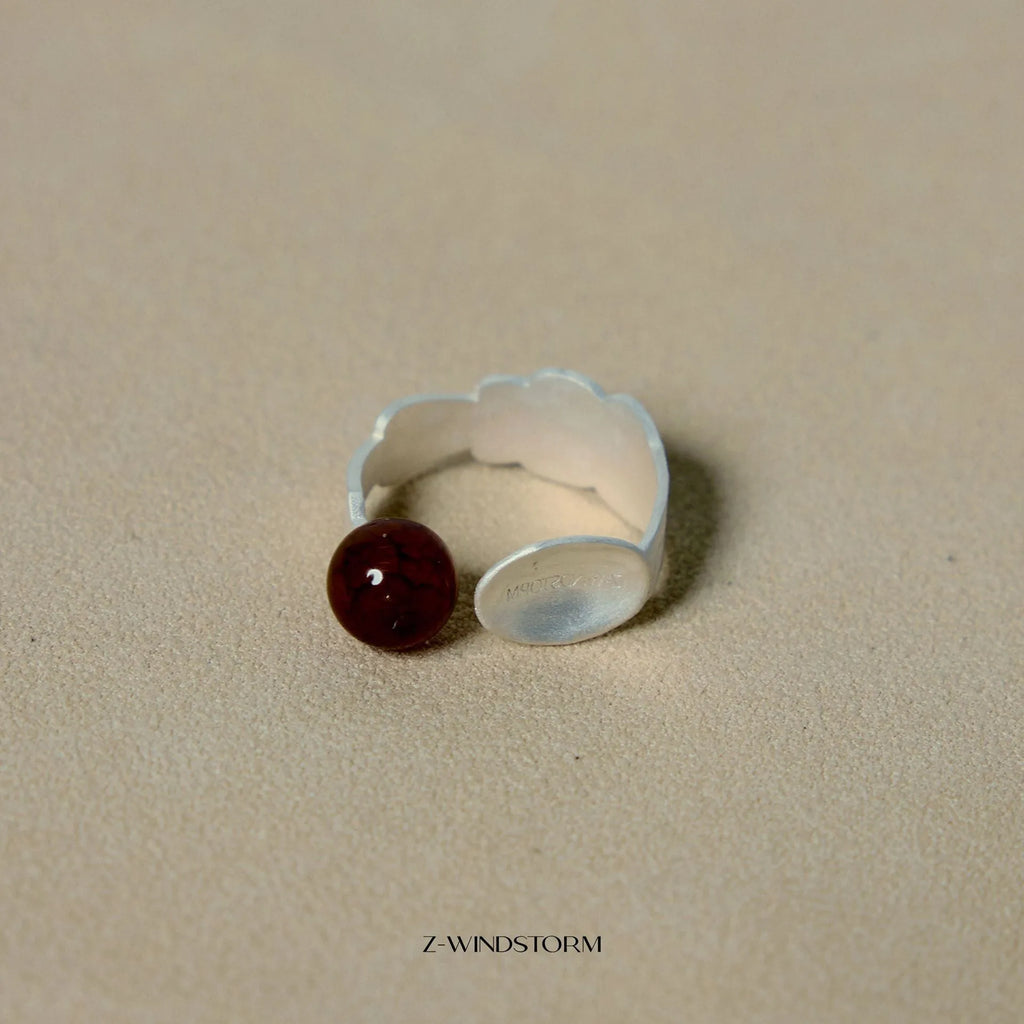 Alloy diamond shape electroplated ring and bracelet set on display