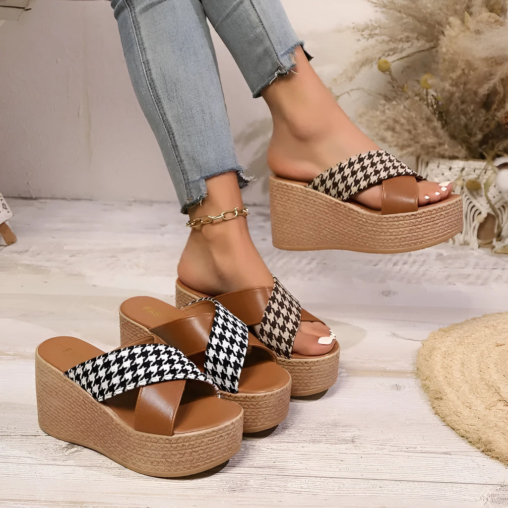 Brown and black cross leopard plaid wedge sandals with rubber soles for casual wear