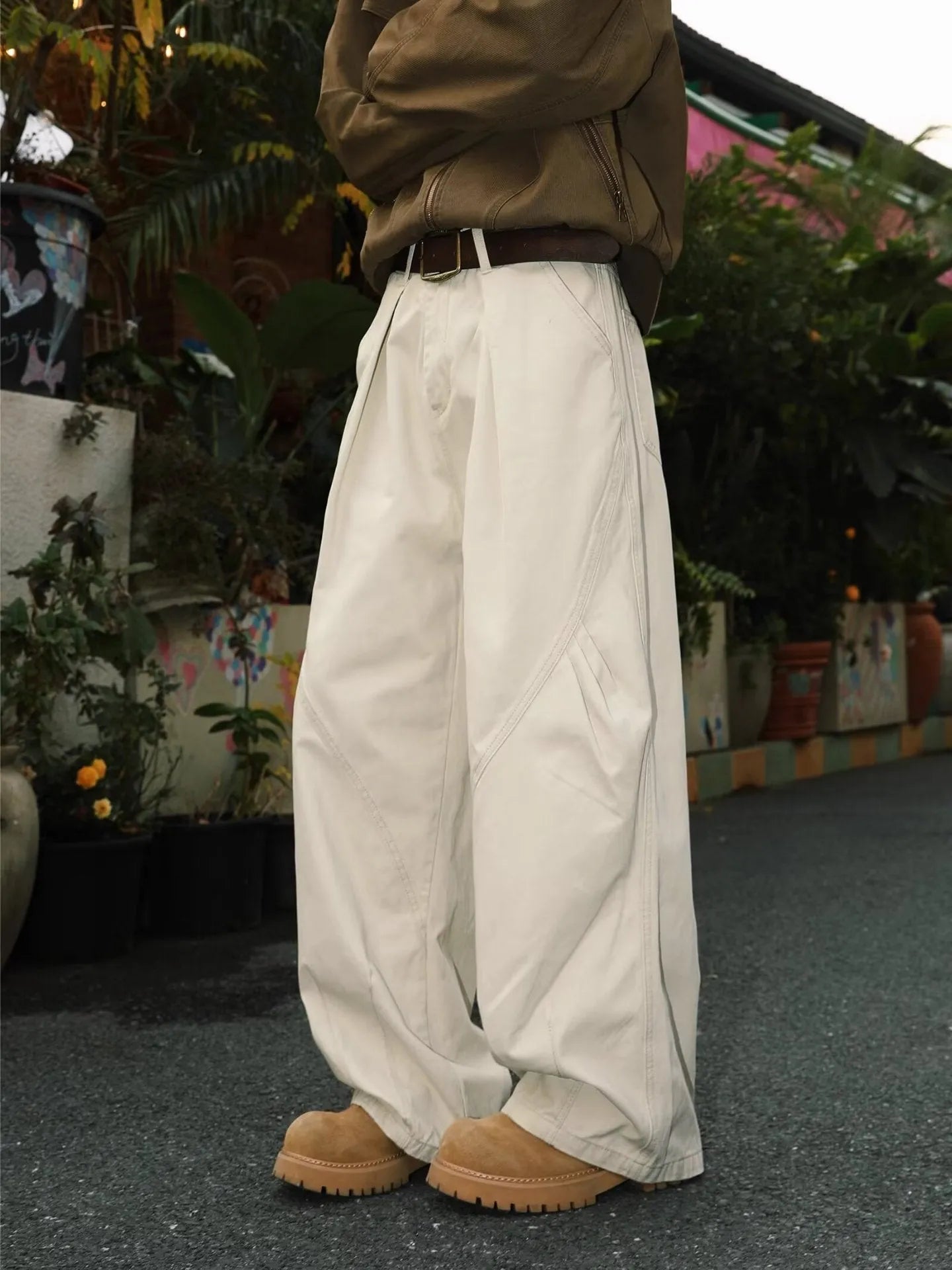 Men's pleated straight trousers with elastic waist in striped cotton-polyester fabric