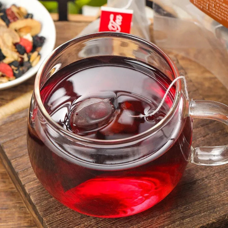 Box of ginseng black wolfberry tea containing 40 individual 5g tea sachets.