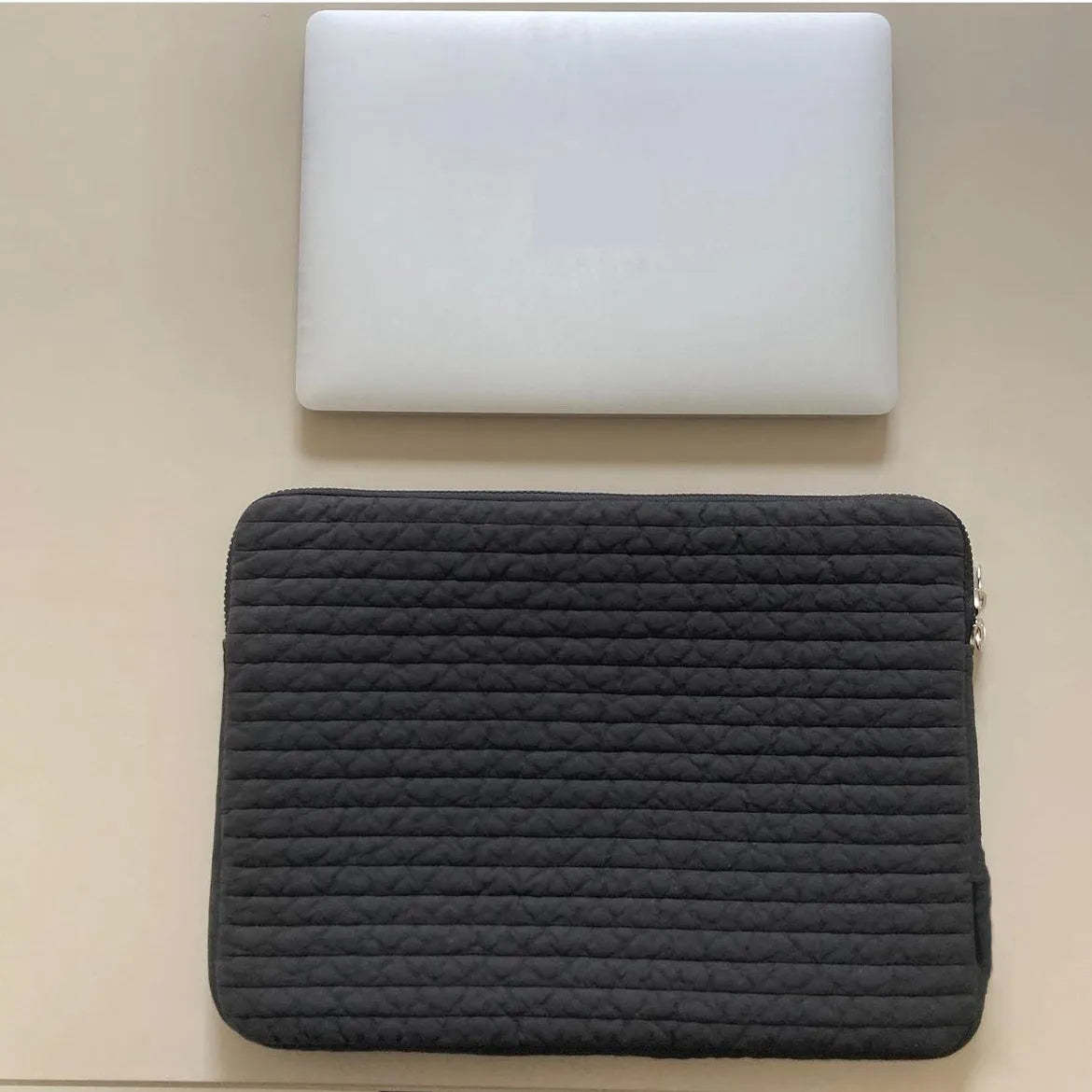 Black and white cotton cloth anti-seismic laptop bag clutch for tablet PCs with coin pocket