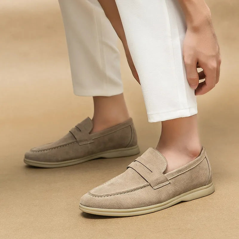 Men's leather slip-on casual shoes in black with round toe and mid heel