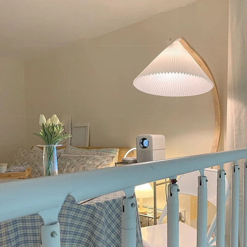 Retro vertical table lamp with log white lampshade and three-colour variable light for bedroom bedside use