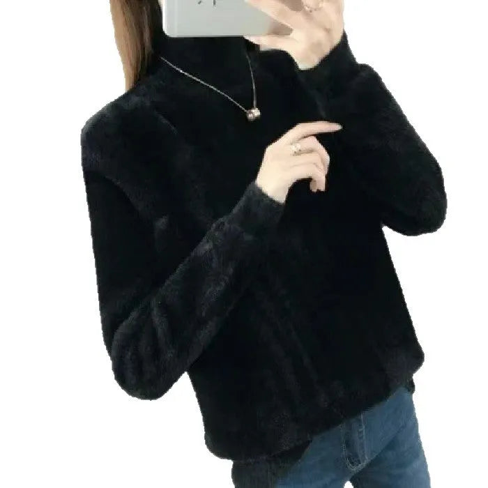 Women's half turtleneck solid color bottoming shirt in black with long sleeves and regular fit
