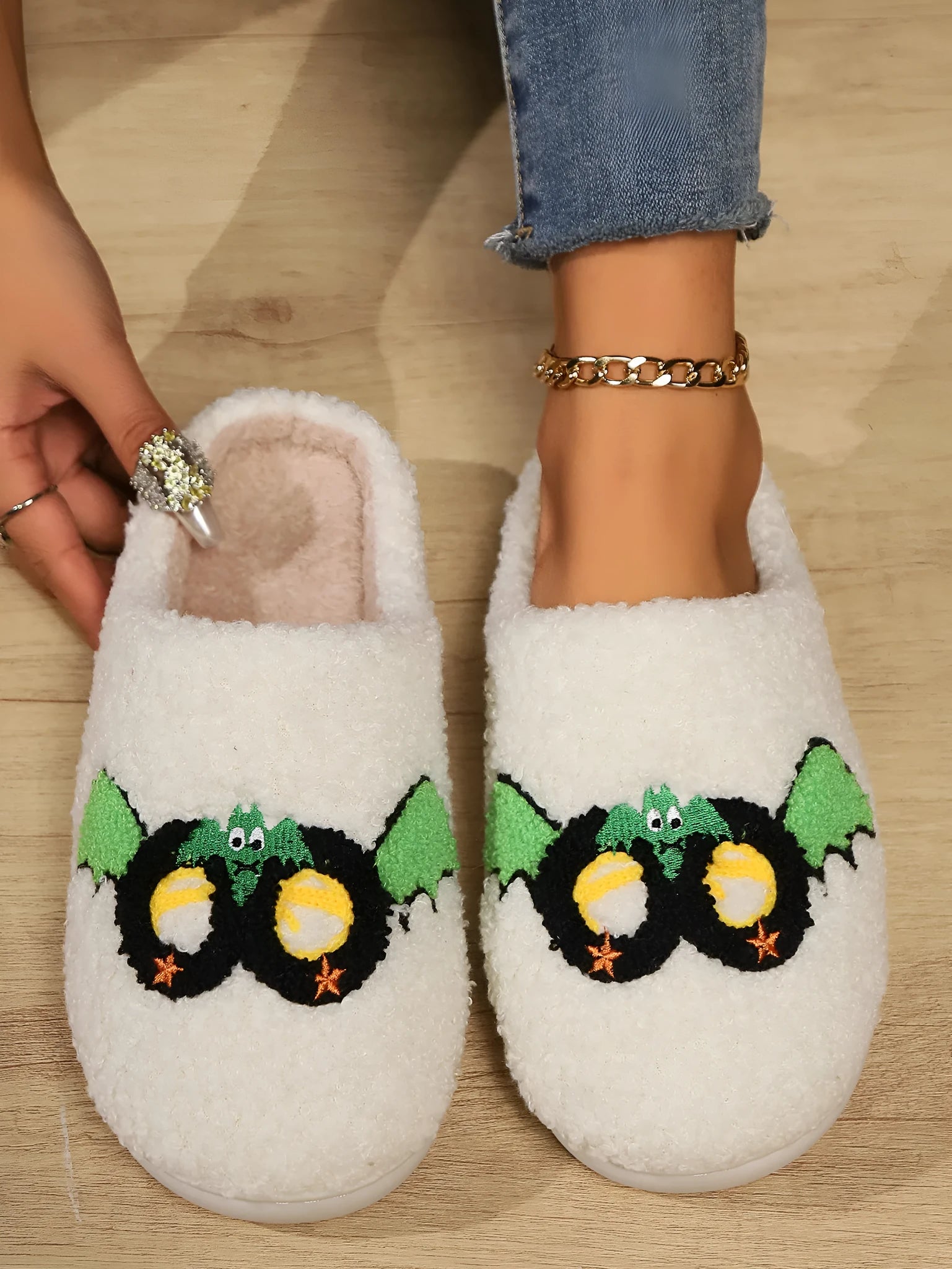 Women's indoor plush thermal cotton slippers with linen upper in Mask Black colour
