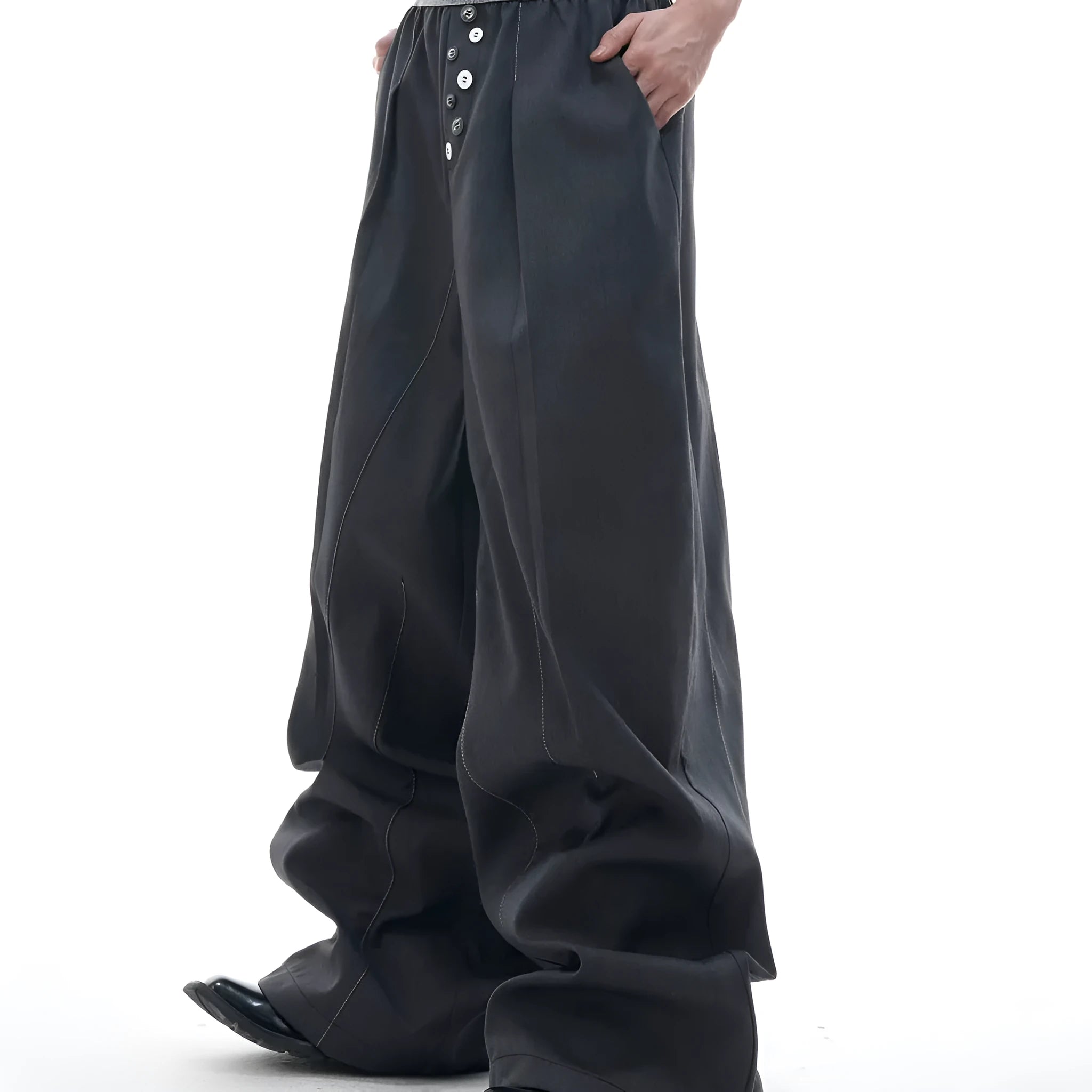 Straight-leg suit trousers with button-open line design in high-waisted drooping style