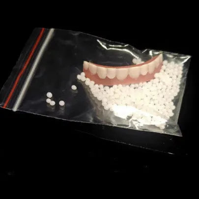 Silicone simulation smile dentures tooth socket in colour box, upper and lower teeth set
