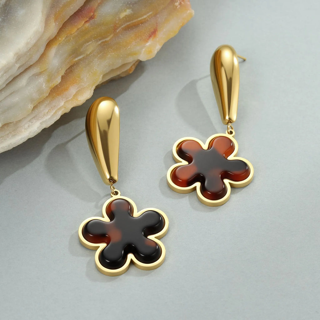 Women's tortoiseshell resin hawksbill colour earrings with 18K gold electroplated stainless steel in flower and heart-shaped designs