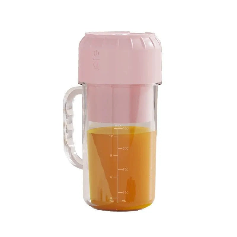 USB portable household juicer in cherry blossom powder with 150W motor and plastic body
