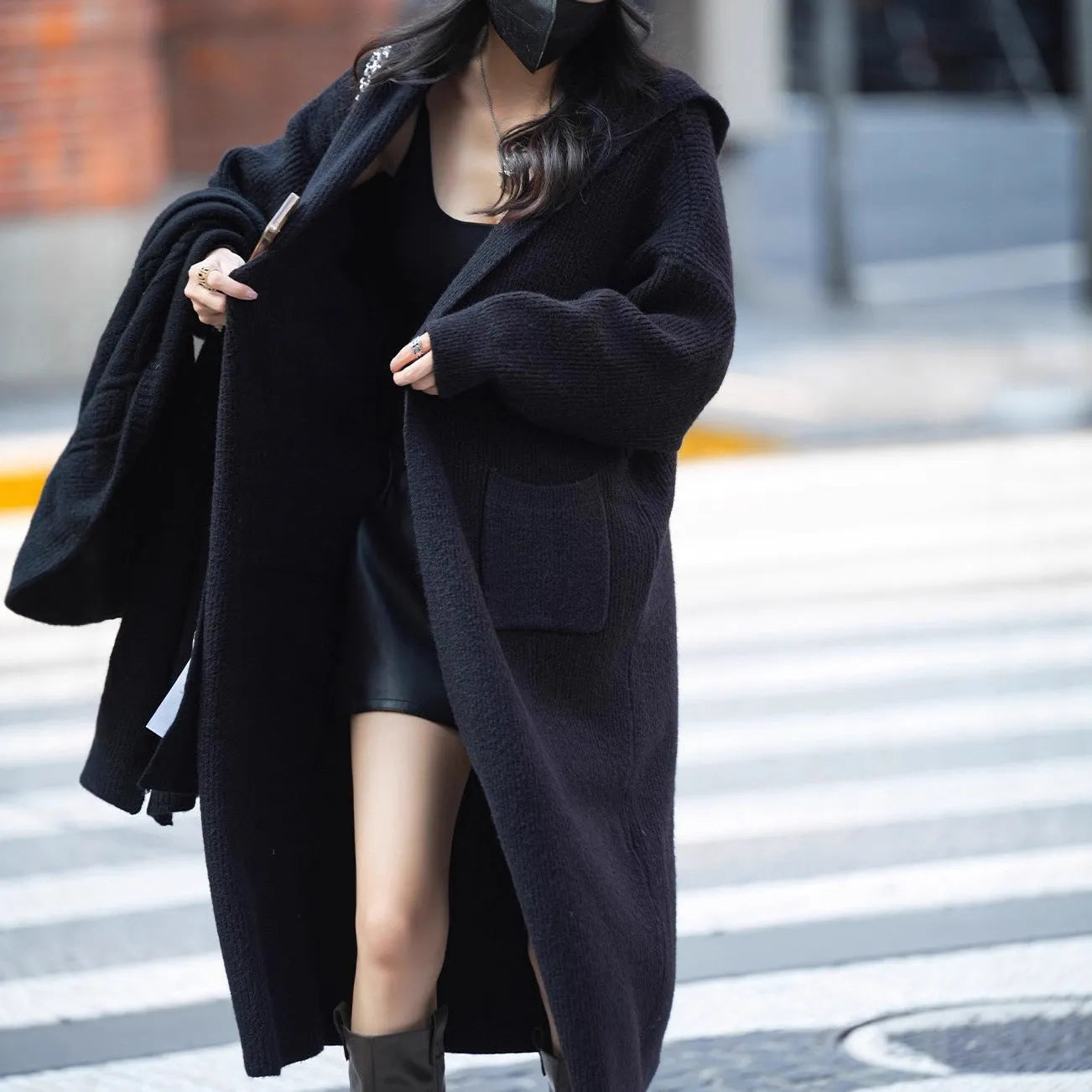 Long gray knitted cardigan hooded trench coat with loose fit and cashmere wool blend fabric