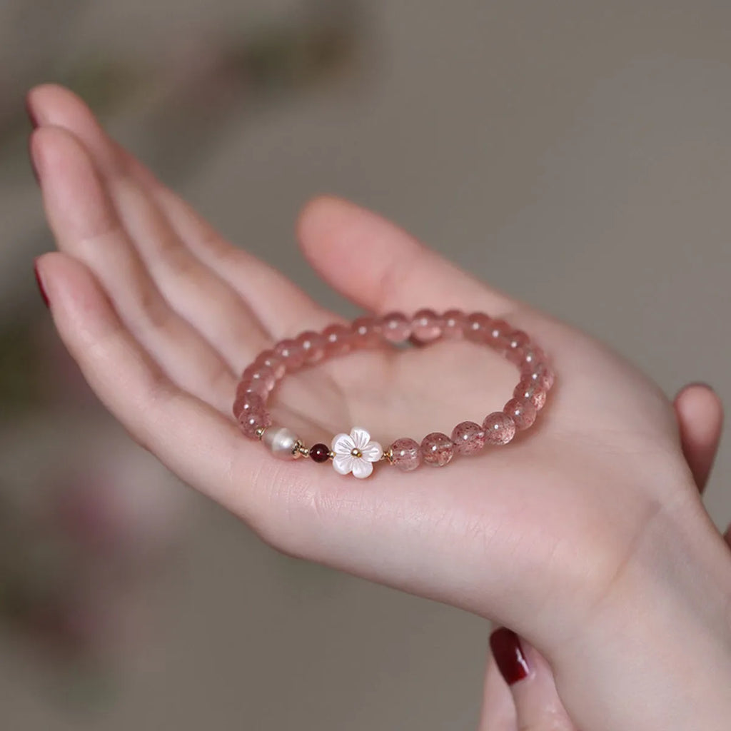Women's strawberry quartz peach blossom bracelet with natural crystal flower beads
