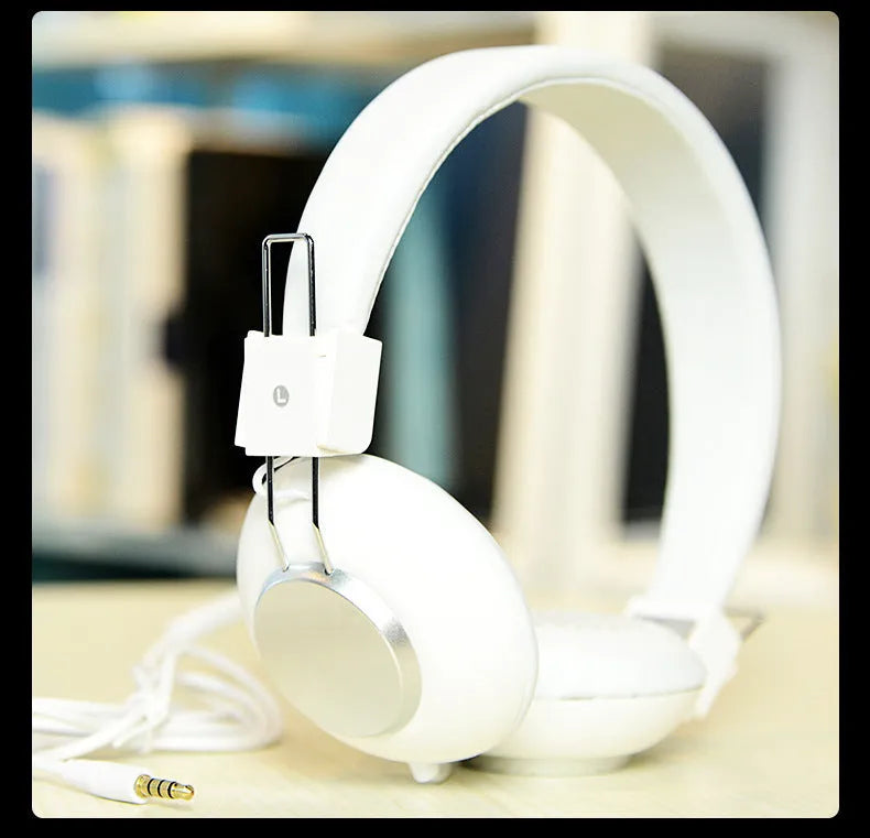 Wired head-mounted sports earphones with microphone in six colour options
