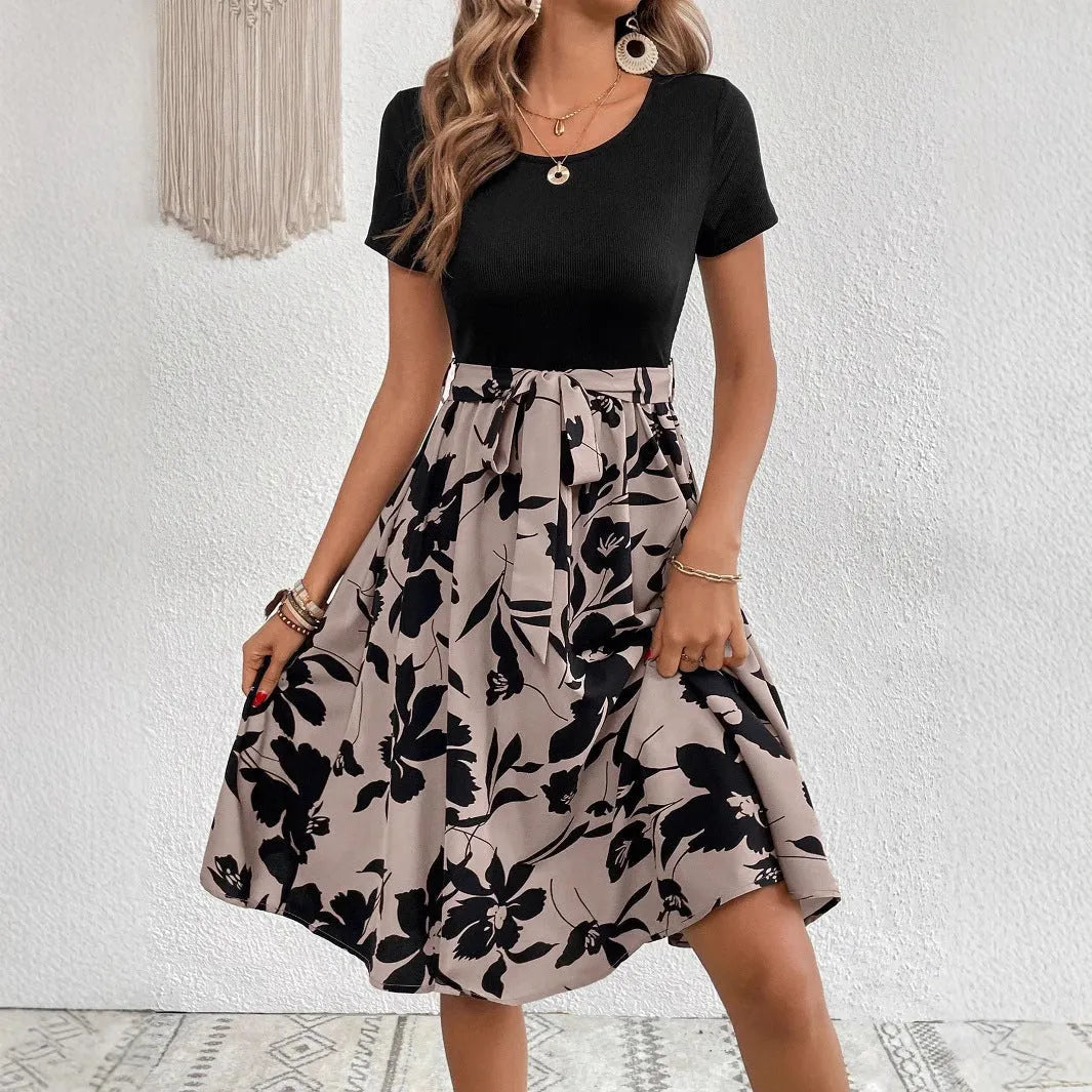 Women's khaki dress with floral print, lace-up front, A-line skirt and regular sleeves
