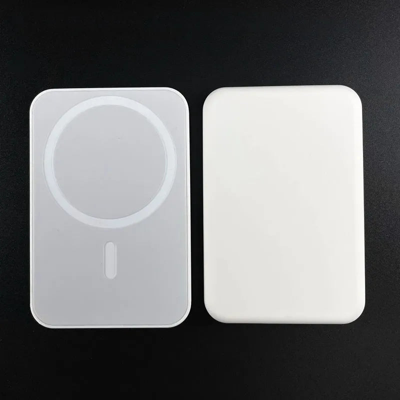 Magnetic wireless charger power bank with 5000mAh capacity and creative PVC shell in white colour