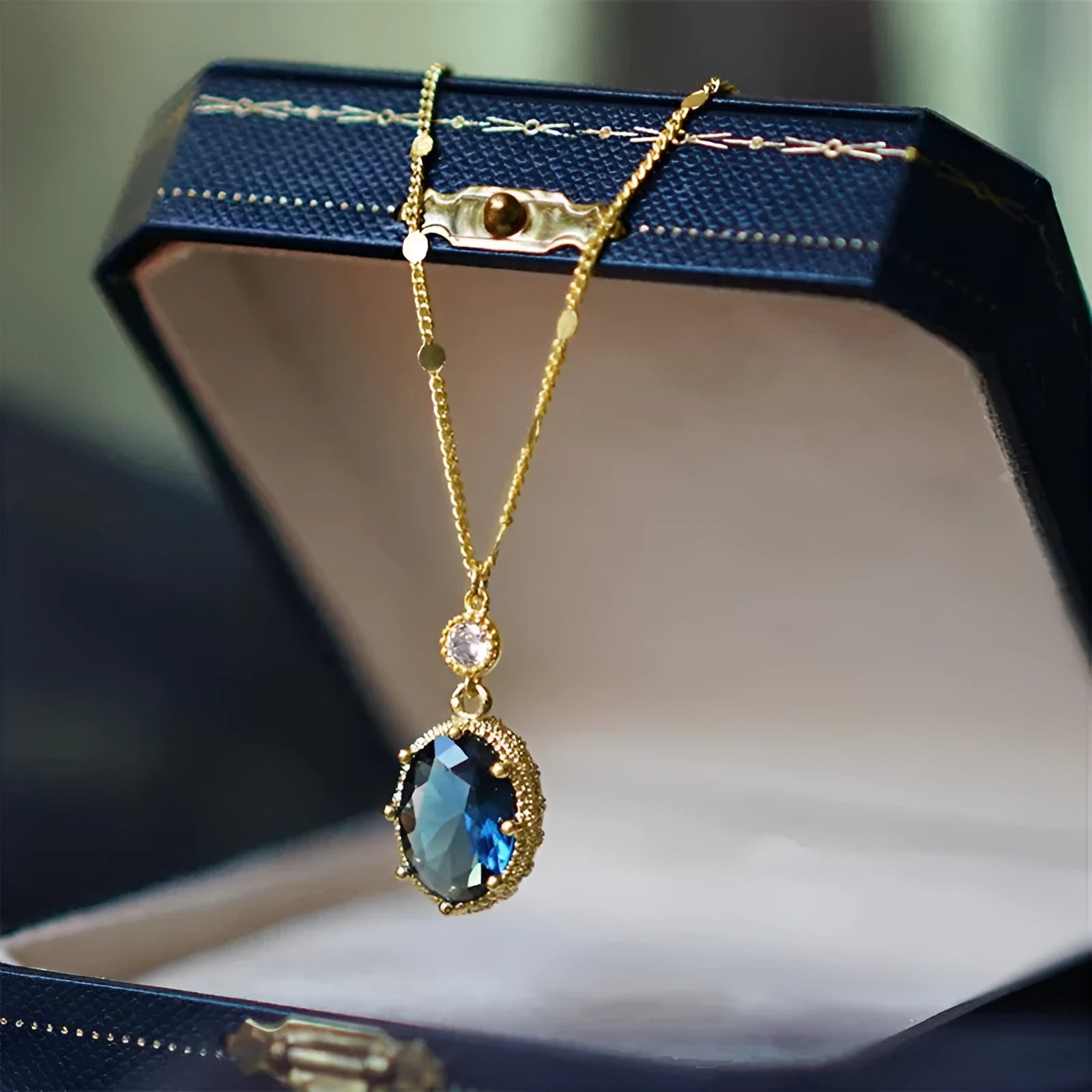 Gold electroplated copper geometric necklace with French retro styling