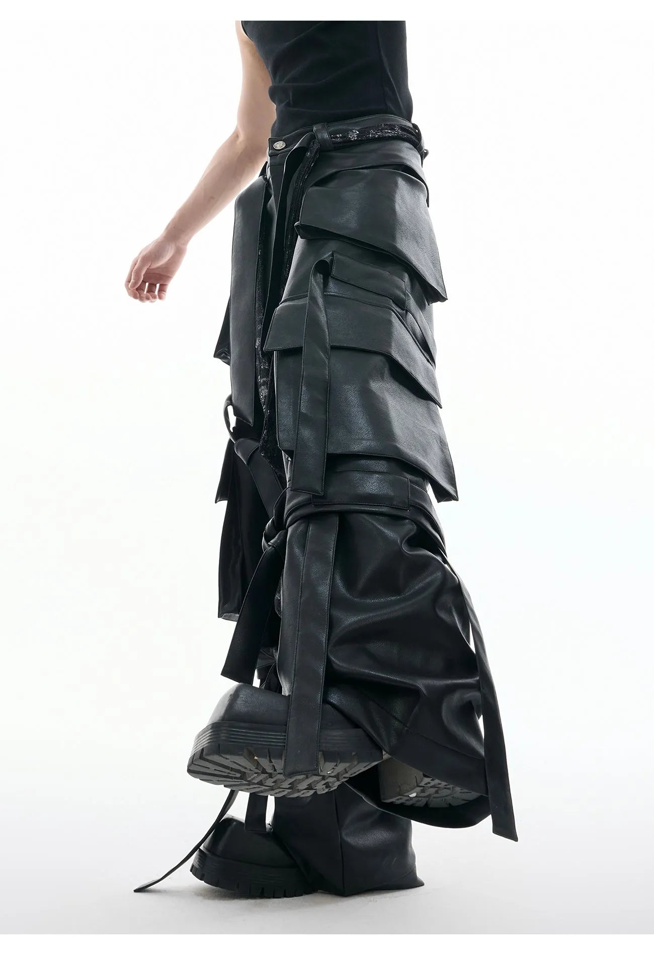 Men's black loose-fit retro trousers with quilted stitching and multiple pockets