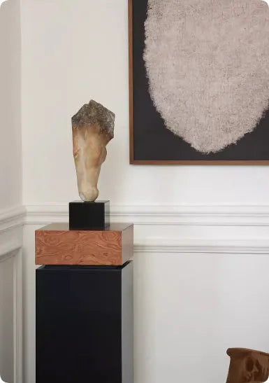 French retro style abstract horse head sculpture with carved finish, 50cm tall desktop ornament.