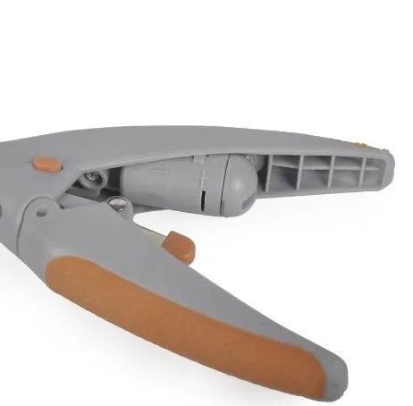 Pet nail clipper with LED light for dogs and cats, ABS plastic body, size 14.5 x 9 x 2.8 cm