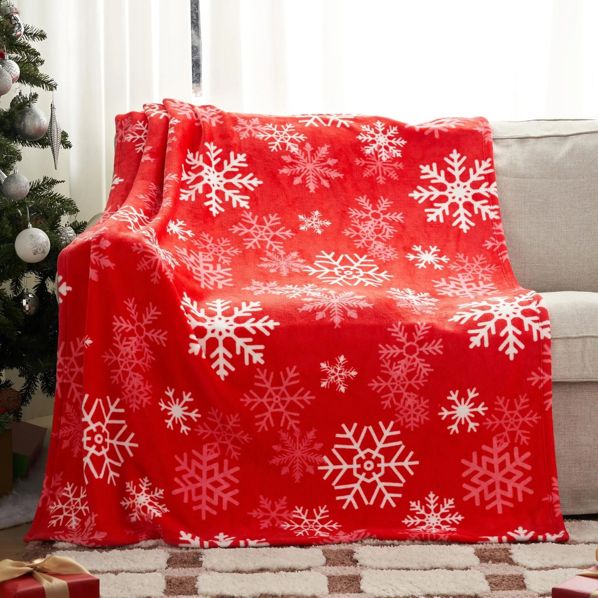 Soft plush flannel Christmas blanket in polyester fibre, shown in an American style, available in multiple sizes and colours.