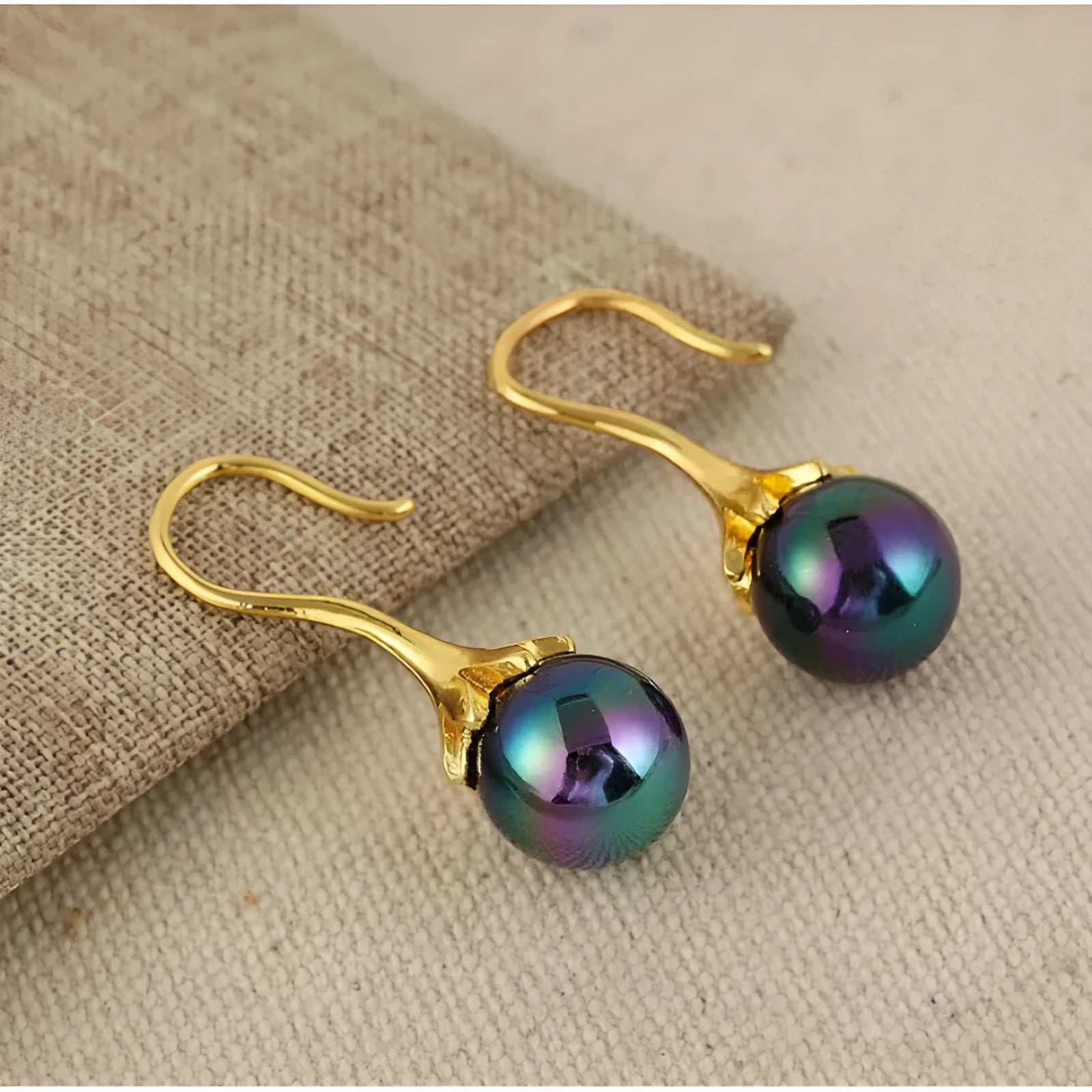 Women's alloy electroplated imitation gold colour retro fashion earrings with personalised creative design