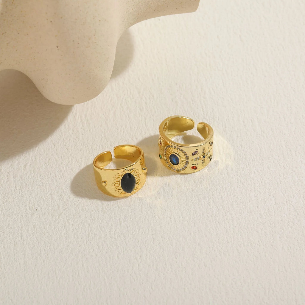 Geometric Chinese style ring with zircon stone in horse eye black colour