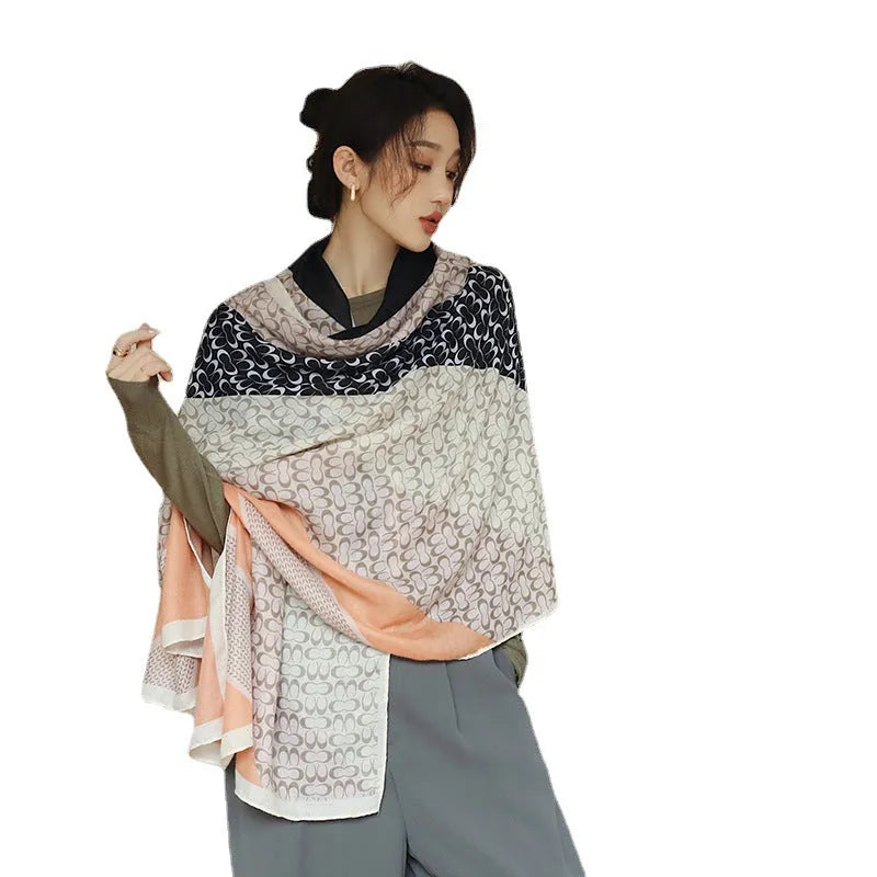 Polyester vintage print scarf in mid-length design for autumn travel warmth