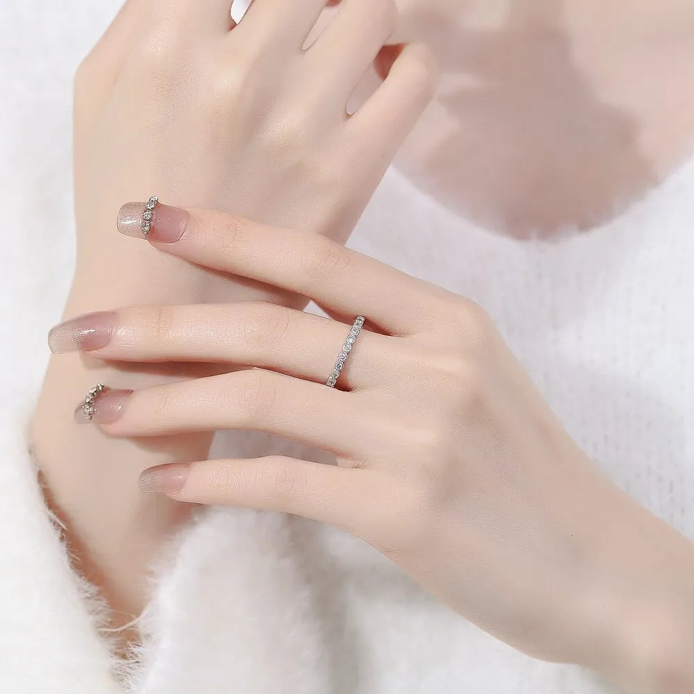 Women's geometric diamond tail ring with open mouth design in white gold or yellow gold colour finish