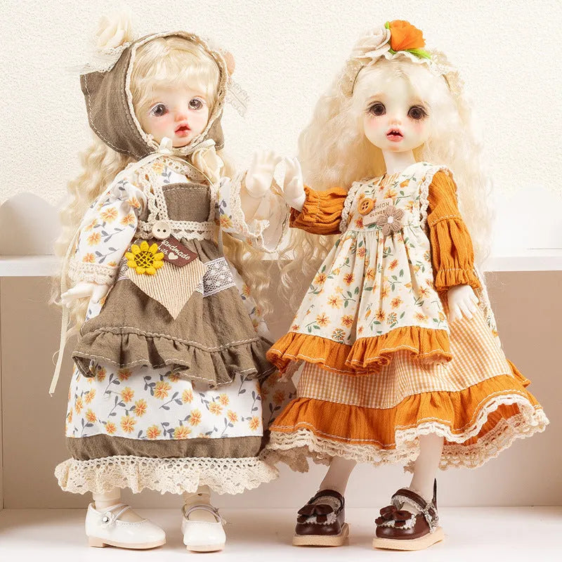 Dress-up doll clothes set in cloth fabric with ten colour options for teenagers aged 7-14