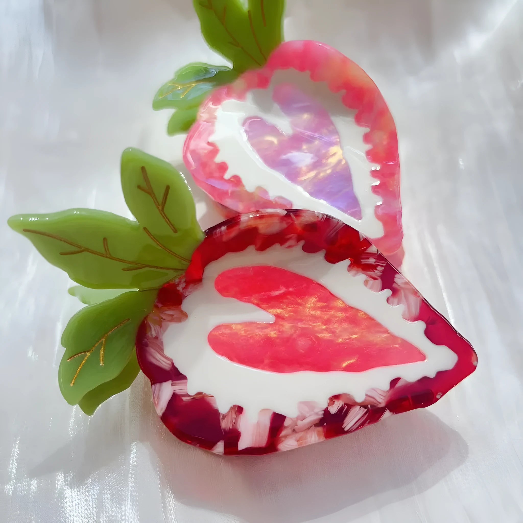 Handmade strawberry hairpin for girls in red or pink pastoral style