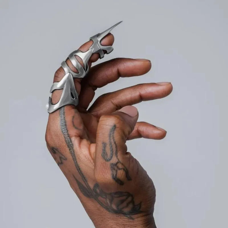 Silver alloy punk armour style finger stall fashion ring accessory