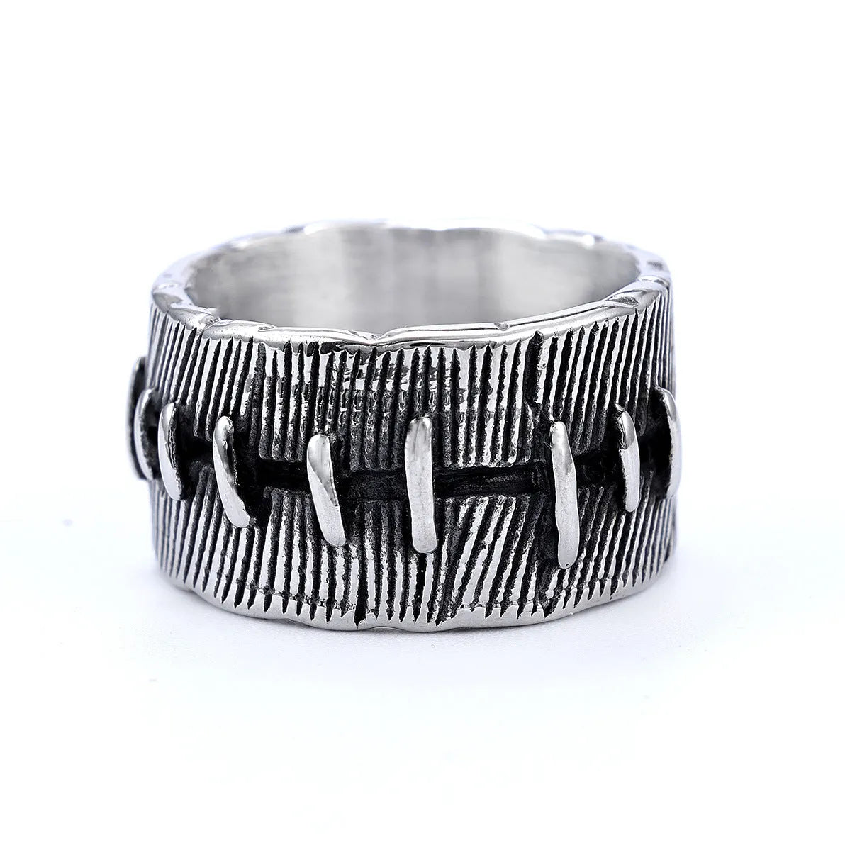 Titanium steel dark punk stitched ring with geometric U-shaped design, retro colour finish