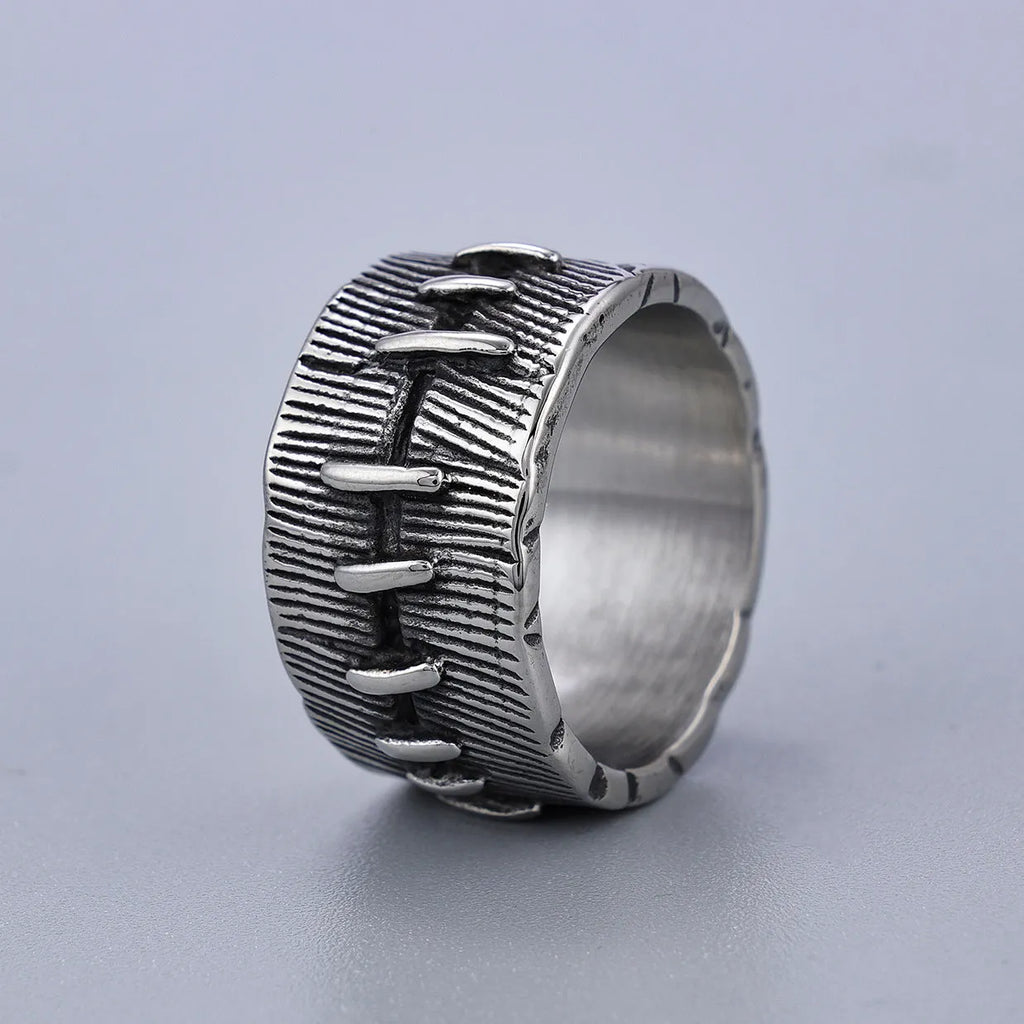 Titanium steel dark punk stitched ring with geometric U-shaped design, retro colour finish