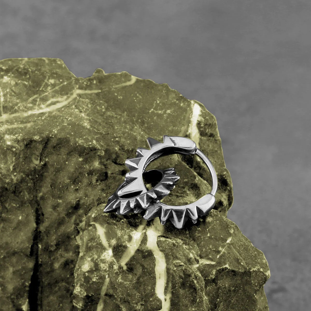 Polished stainless steel round ring earrings in retro European and American style