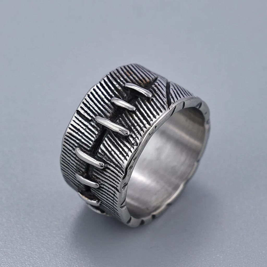 Titanium steel dark punk stitched ring with geometric U-shaped design, retro colour finish