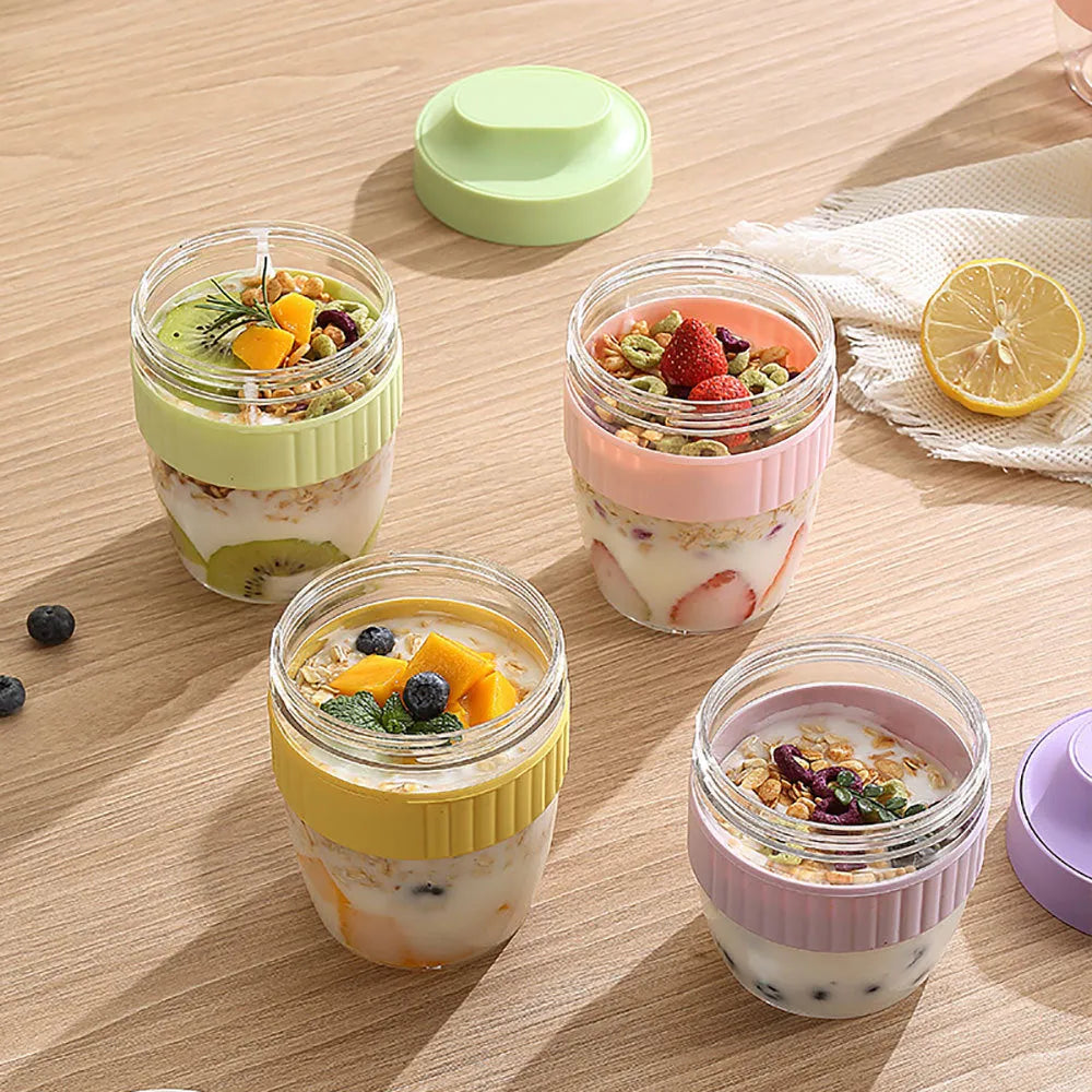Breakfast oat cup with lid and spoon, leak-proof plastic salad cup in 480ML and 570ML, PP material, colour options green pink purple white