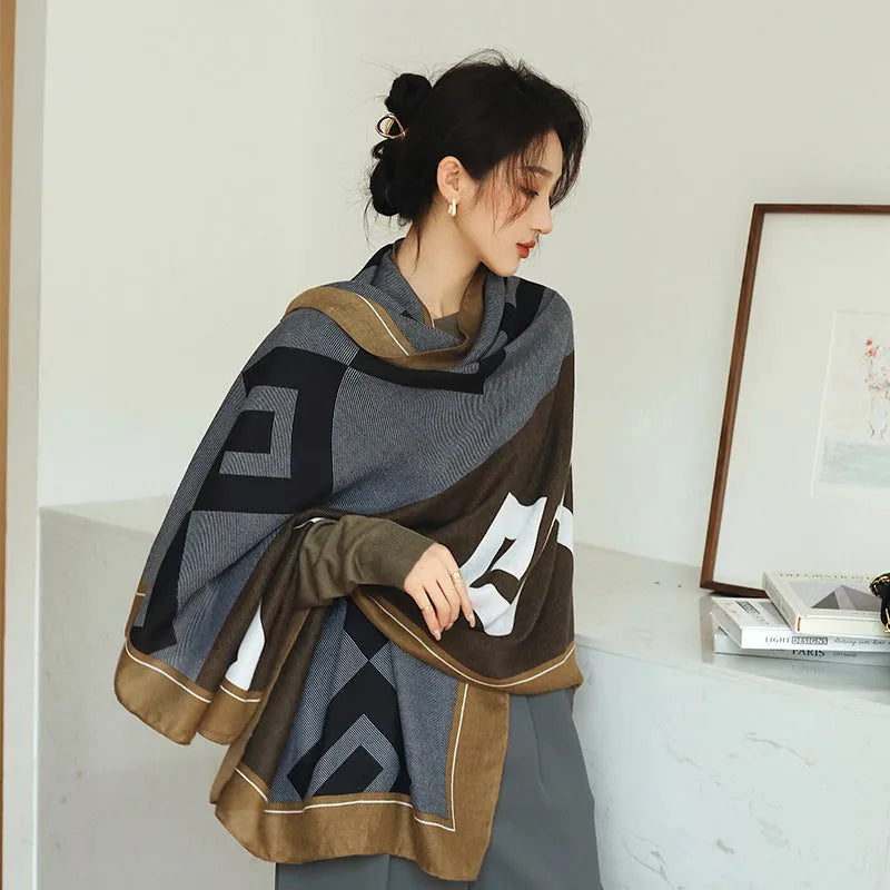Polyester vintage print scarf in mid-length design for autumn travel warmth