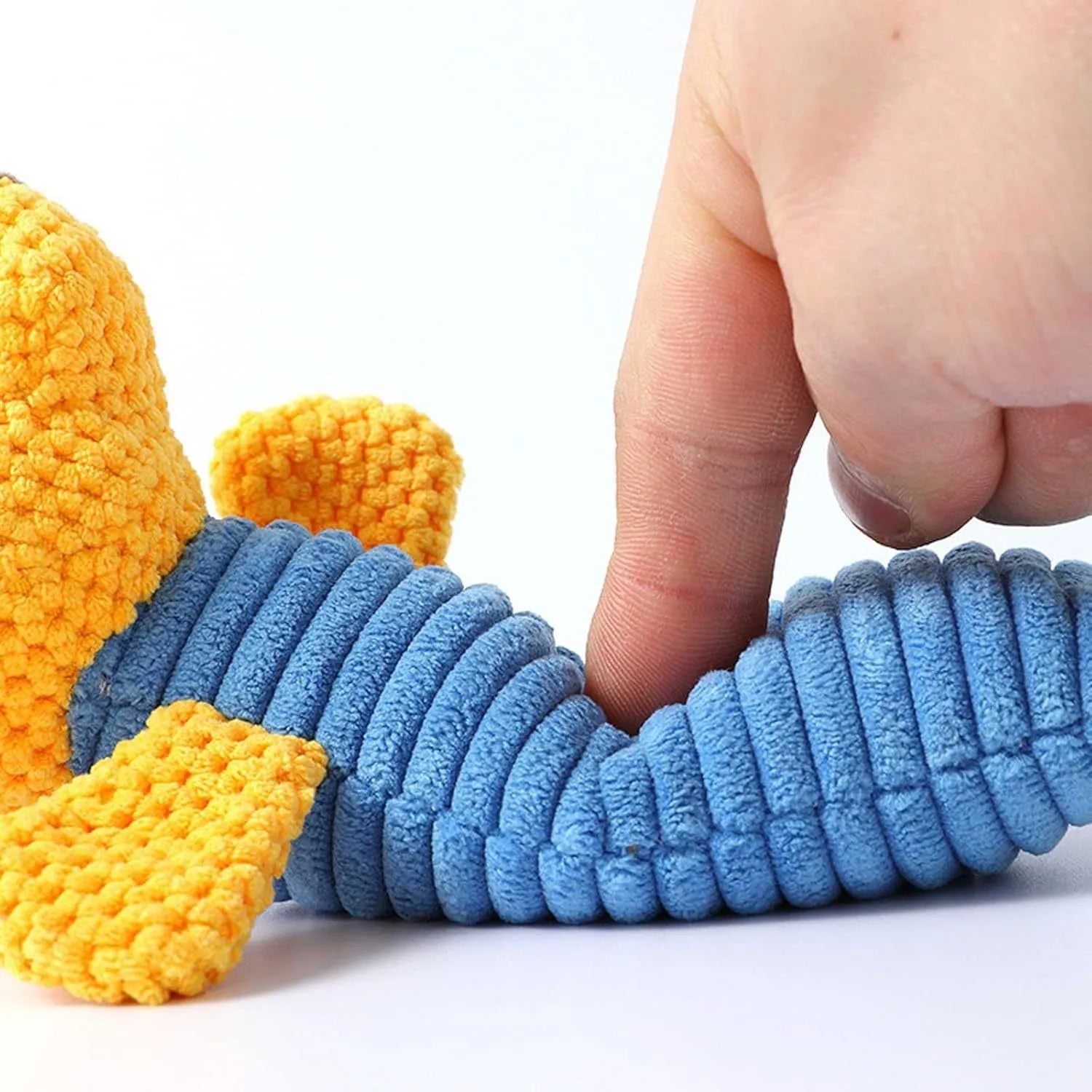 Squeaky stuffed dog chew toy measuring 19cm for dental cleaning and teething relief