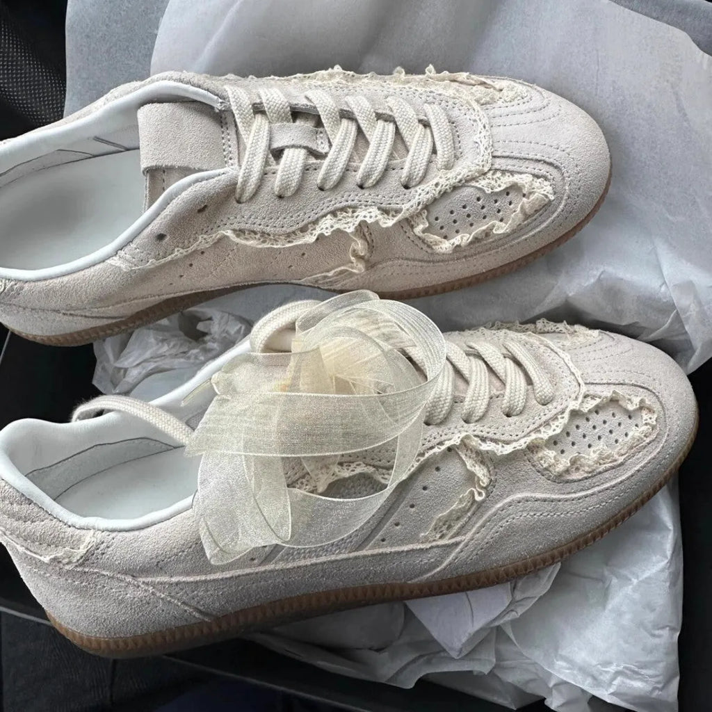 Women's Korean-style ugly-cute training shoes in gray solid colour, low top, front lace-up, natural rubber sole