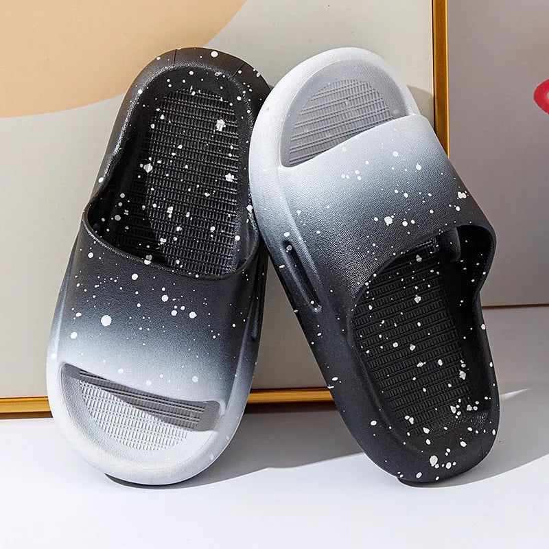 Summer gradient PVC slippers for boys and girls, non-slip sole, breathable open design in gradient blue